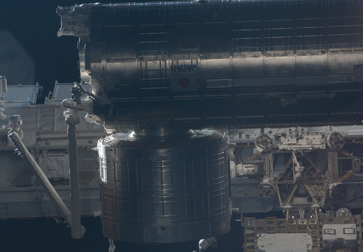 STS126-E-07405