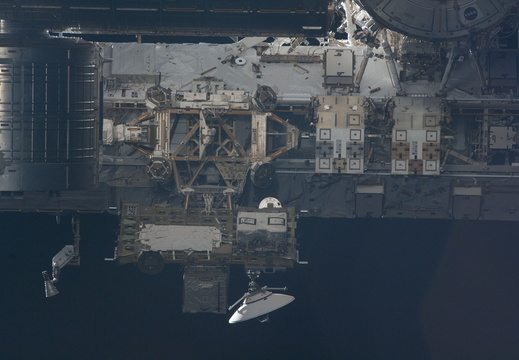 STS126-E-07420