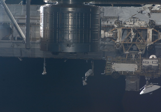 STS126-E-07421