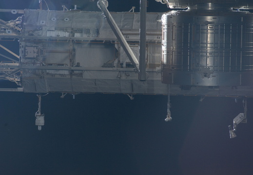 STS126-E-07422