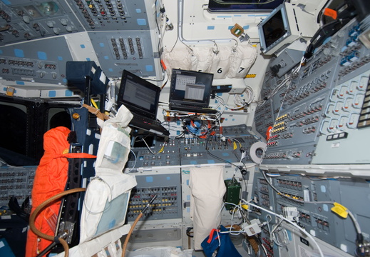 STS126-E-07499