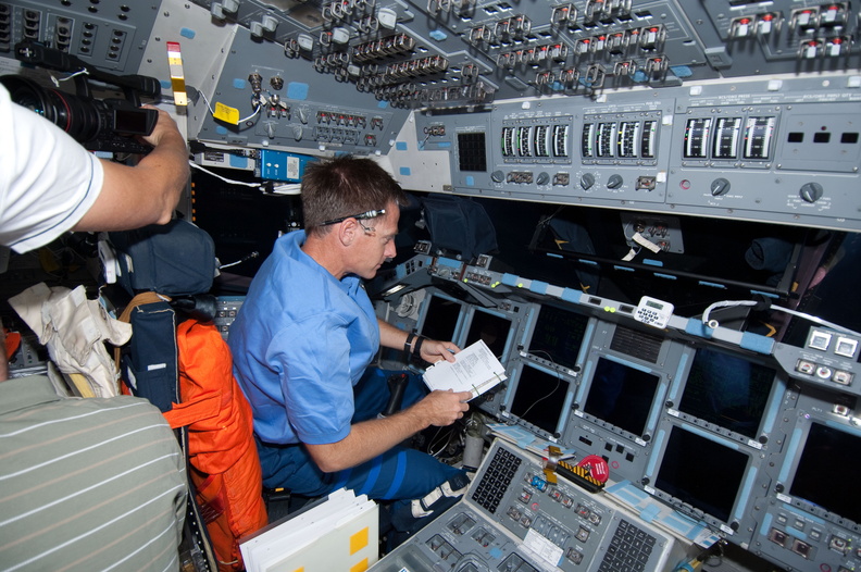 STS126-E-07608.jpg