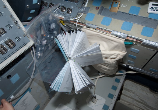 STS126-E-07611