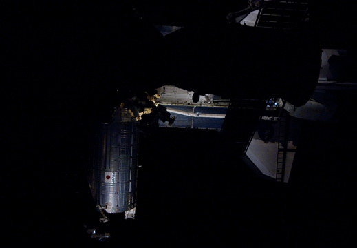STS126-E-07802