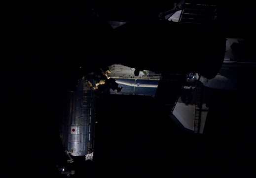 STS126-E-07803