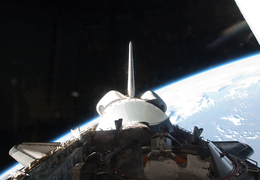 STS126-E-07908