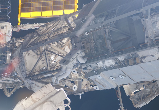 STS126-E-08058