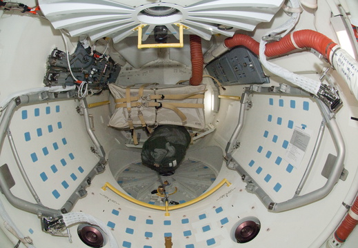 STS126-E-08126
