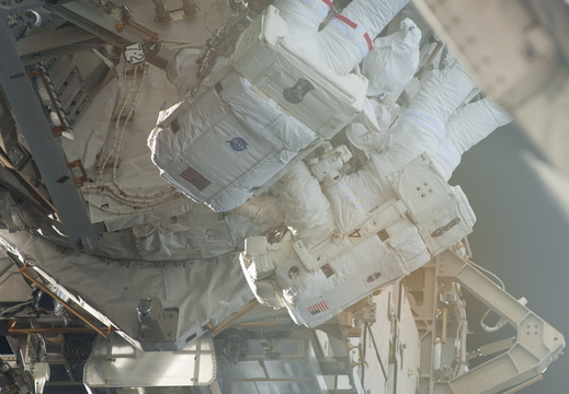 STS126-E-08237