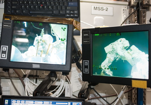 STS126-E-08541