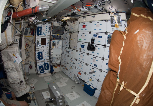 STS126-E-08647