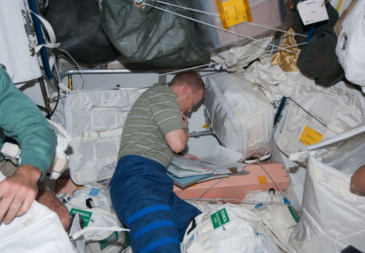 STS126-E-09213