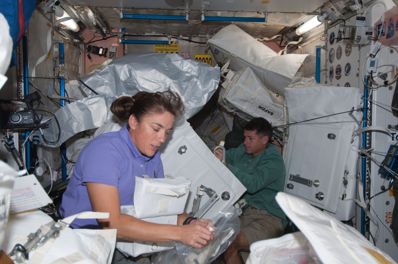 STS126-E-09216.jpg