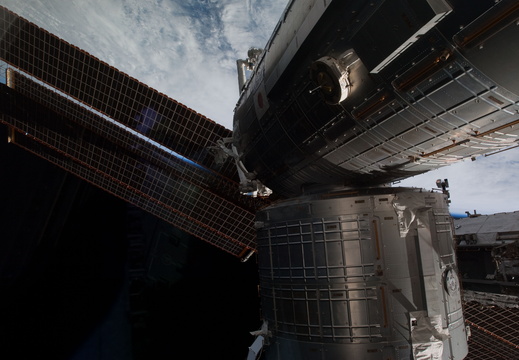 STS126-E-09541