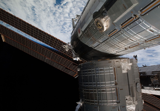 STS126-E-09570
