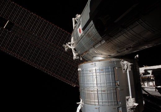STS126-E-09660