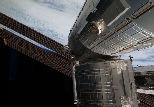 STS126-E-09811