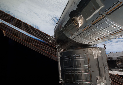 STS126-E-09814