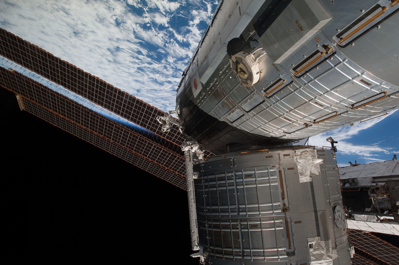STS126-E-09825.jpg