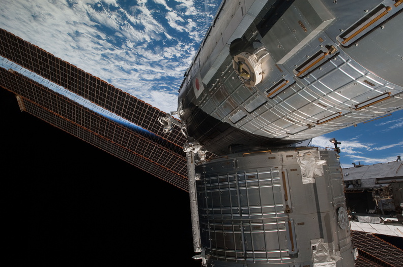 STS126-E-09826.jpg