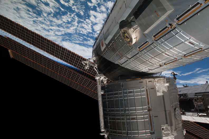 STS126-E-09827.jpg
