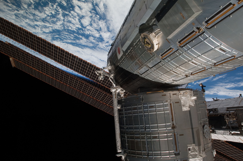 STS126-E-09828.jpg