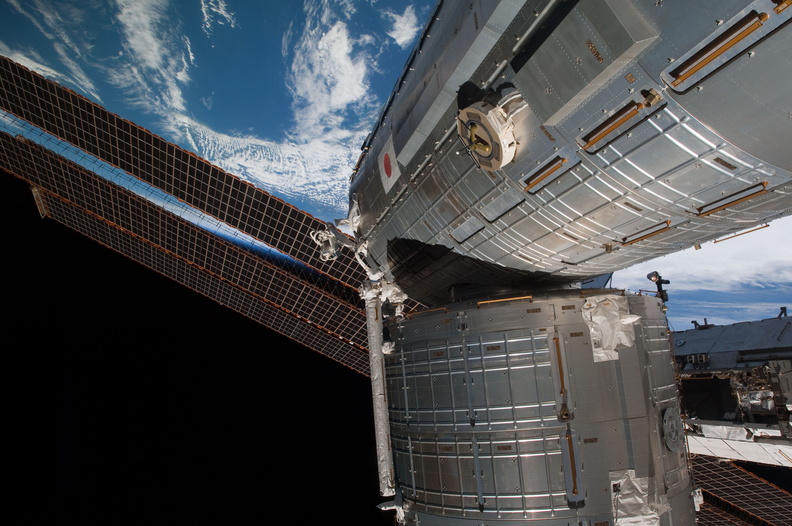 STS126-E-09837.jpg