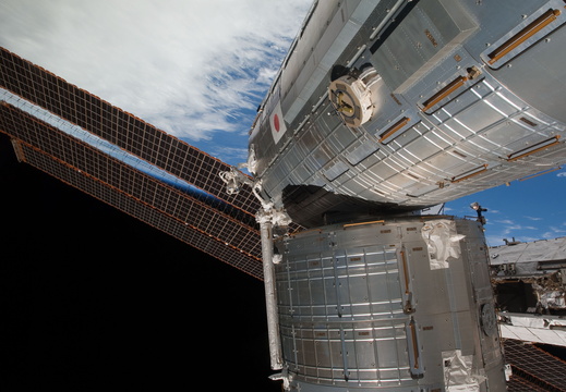 STS126-E-09844