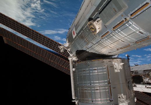 STS126-E-09846