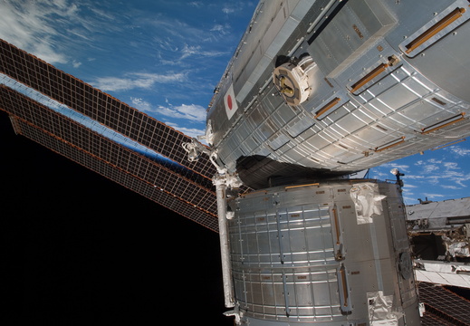 STS126-E-09847