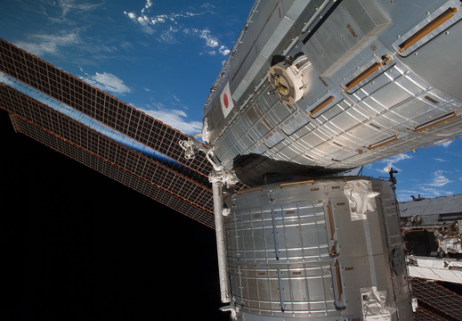 STS126-E-09849