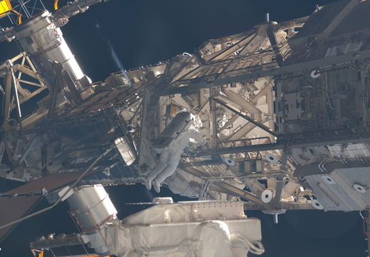 STS126-E-09897
