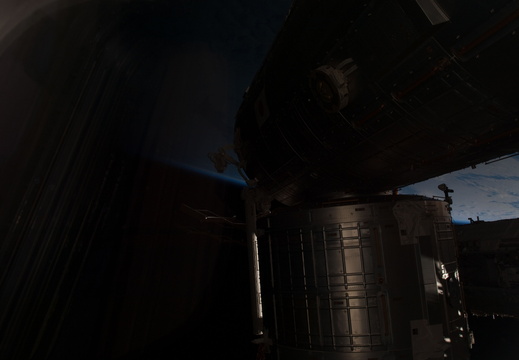 STS126-E-09958