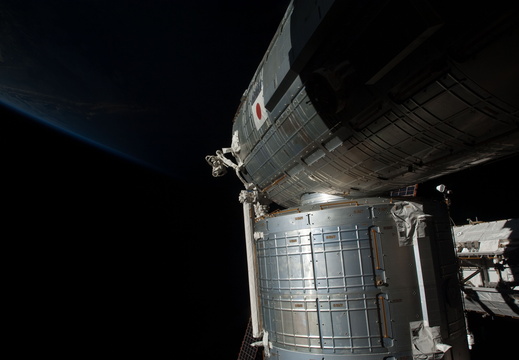 STS126-E-10139