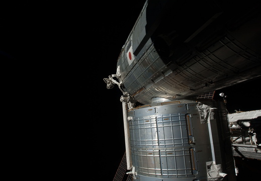STS126-E-10146