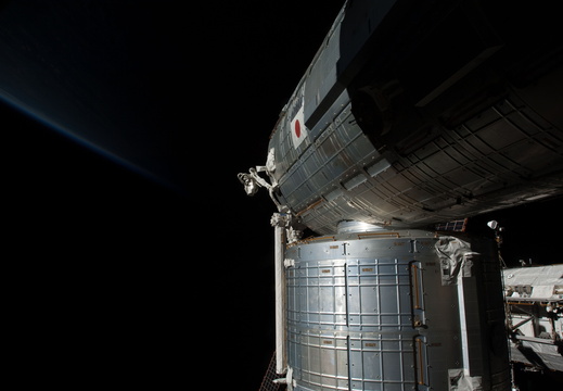 STS126-E-10358