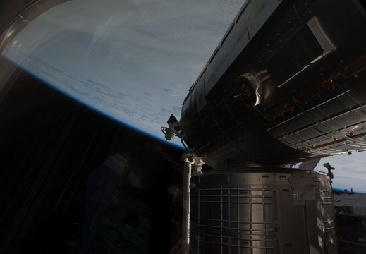 STS126-E-10405