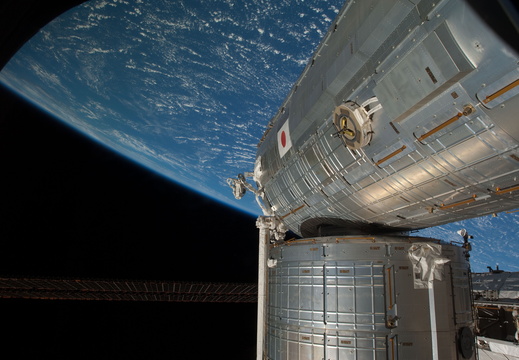 STS126-E-10481