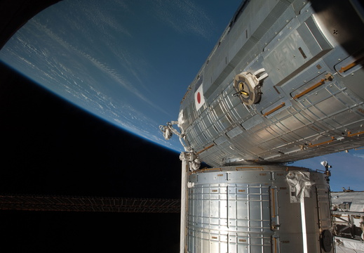 STS126-E-10497
