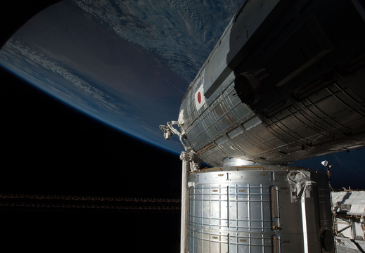 STS126-E-10521