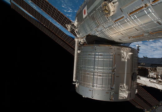 STS126-E-10543