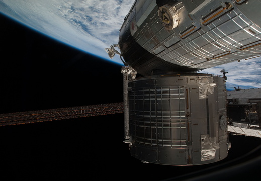 STS126-E-10745