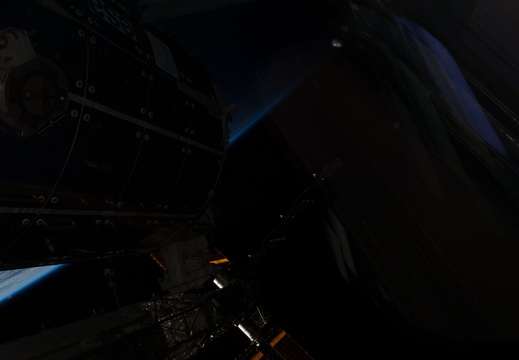 STS126-E-11655