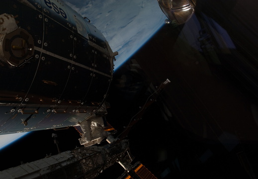 STS126-E-11668