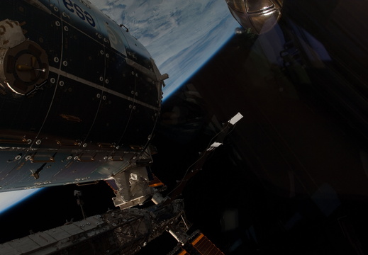 STS126-E-11670