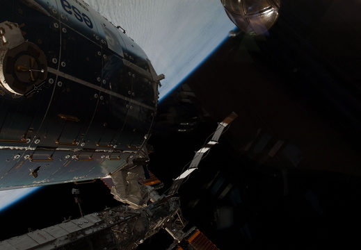 STS126-E-11678