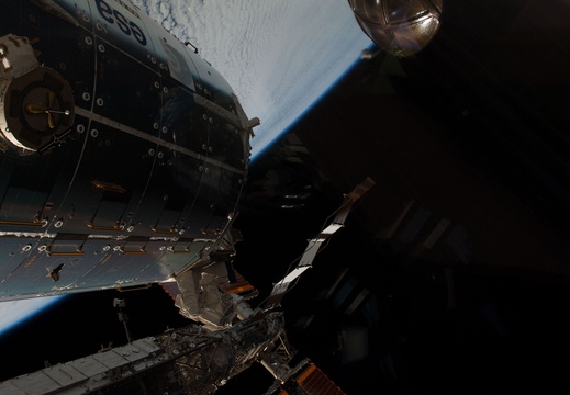 STS126-E-11679