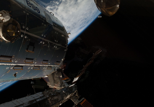 STS126-E-11690