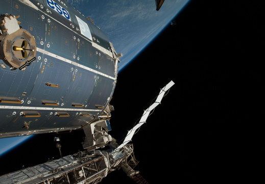 STS126-E-11754