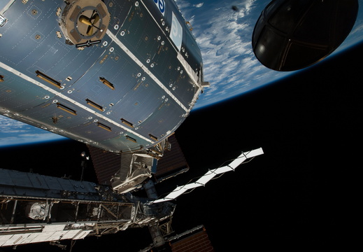 STS126-E-11848